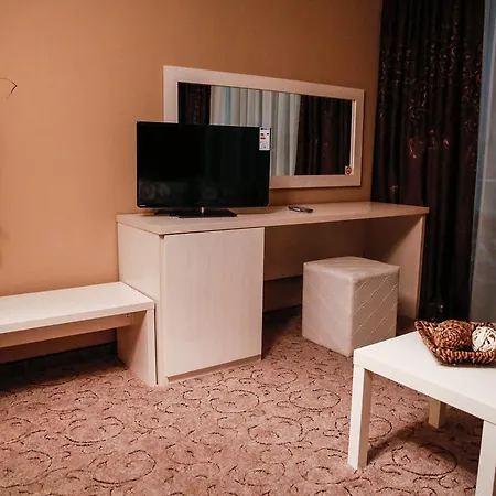 Einstein House & Spa Marchevo