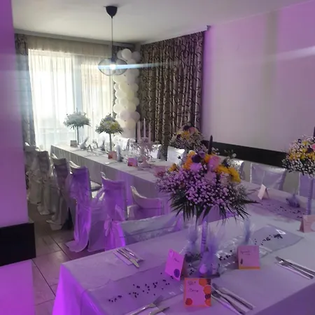 Konukevi Einstein House & Marchevo