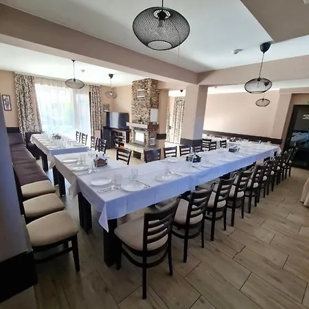 Konukevi Einstein House & Marchevo