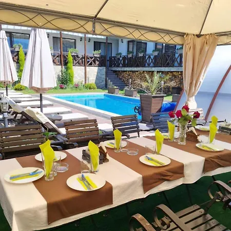 Einstein House & Konukevi 3*