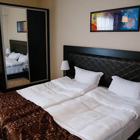 Einstein House & Spa 3* Marchevo