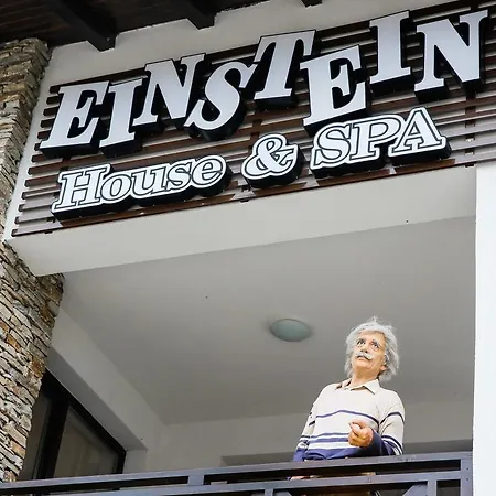 Einstein House & Spa