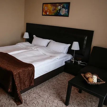 Einstein House & Pensión