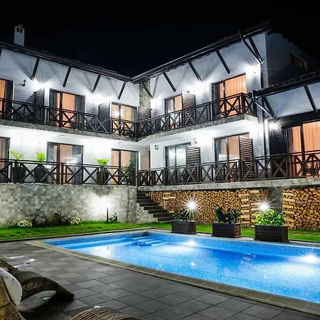 Einstein House & Pensión