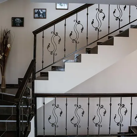 Einstein House & Marchevo