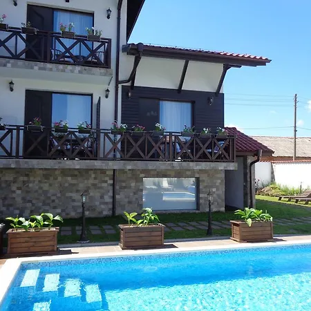 Einstein House & Spa Marchevo