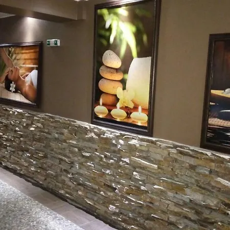 Einstein House & Spa Marchevo