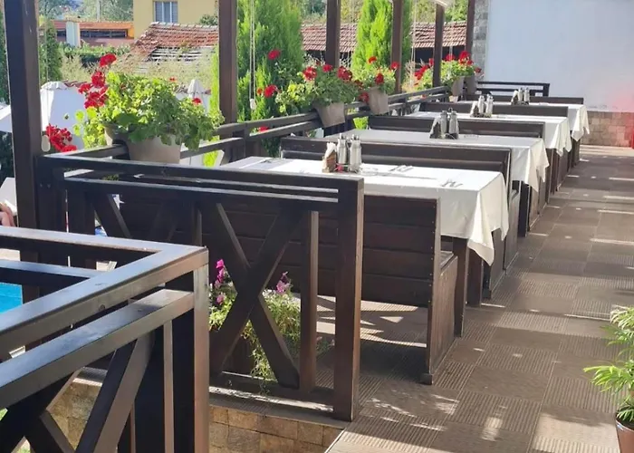 Einstein House & Marchevo