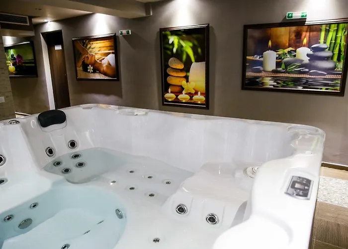 Maison d'hôtes Einstein House & Marchevo