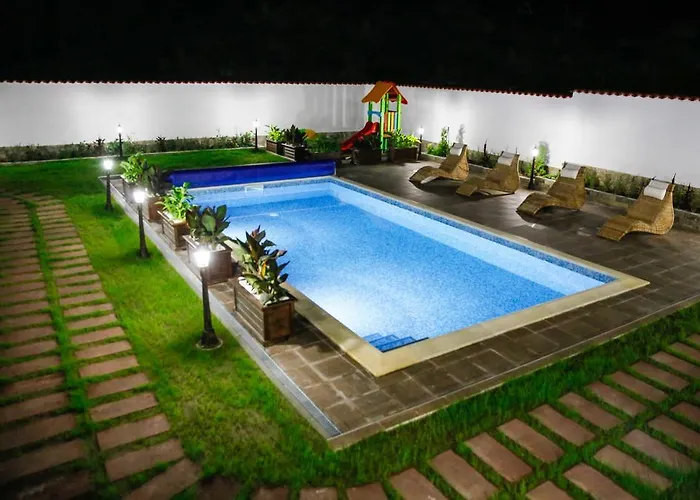 Einstein House & 3* Marchevo