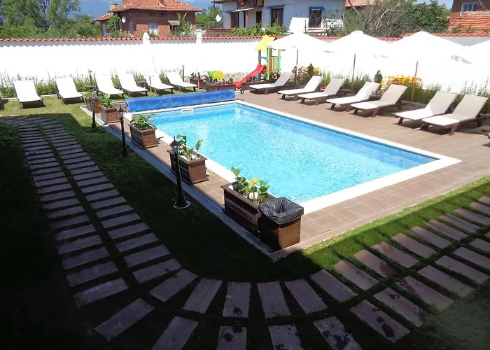 Maison d'hôtes Einstein House & Marchevo