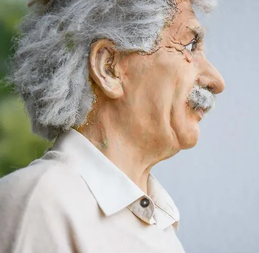 Einstein House & Marchevo